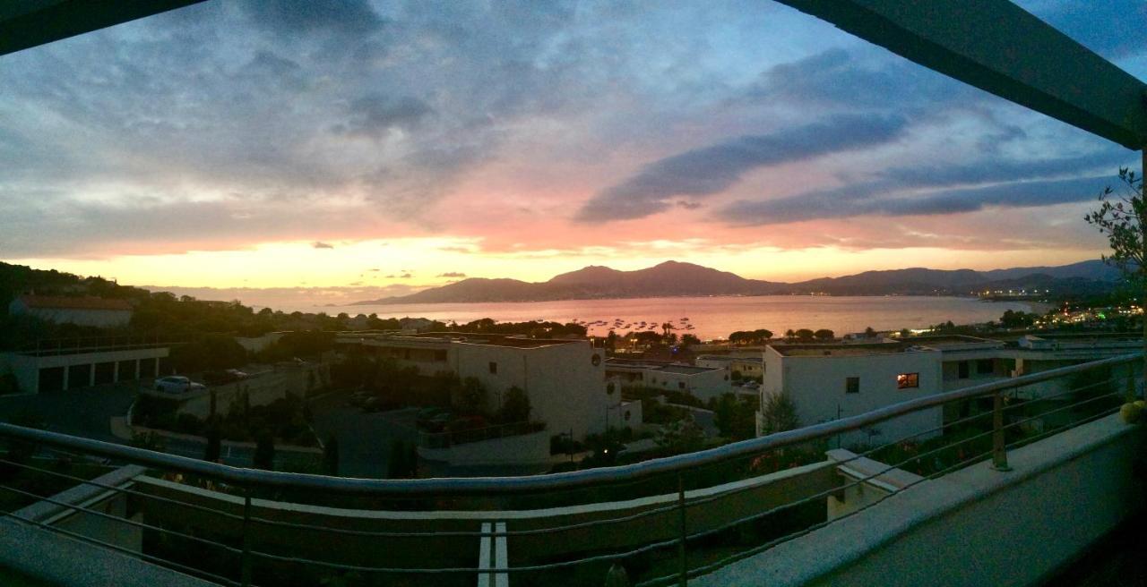 Ferienwohnung Vue Magnifique Sur Baie Ajaccio Porticcio  Exterior foto
